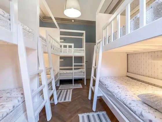 Ortak Ranzalı Oda, Sadece kadınlar için