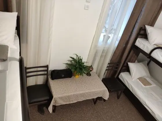 Ortak Ranzalı Oda, Karma Ranzalı Oda, Ortak Banyo (8 Beds)