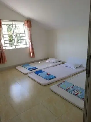 Family Villa, Avlu