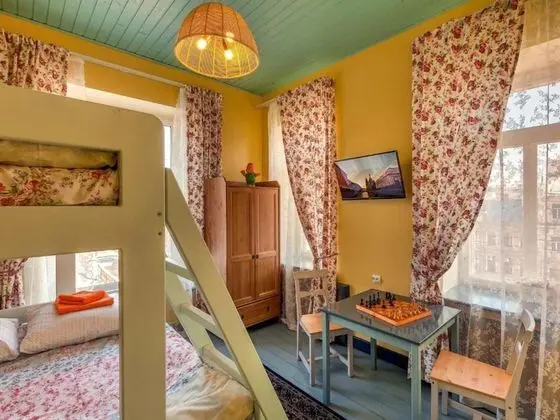 Standard Üç Kişilik Oda, Ortak Banyo, Şehir Manzaralı