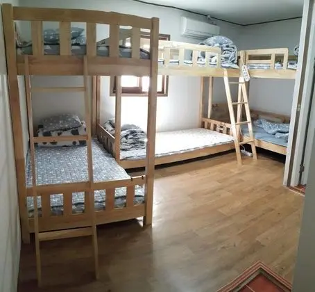 Ortak Ranzalı Oda, Sadece erkekler için (6 Beds)