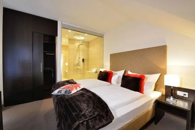 Standard Tek Büyük Yataklı Oda