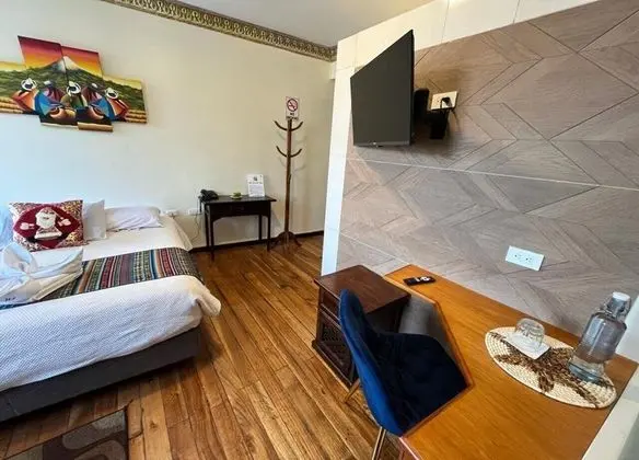 Deluxe Tek Büyük Yataklı Oda