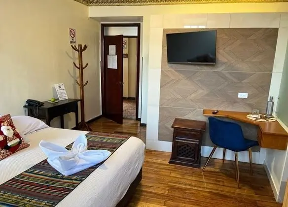 Deluxe Tek Büyük Yataklı Oda