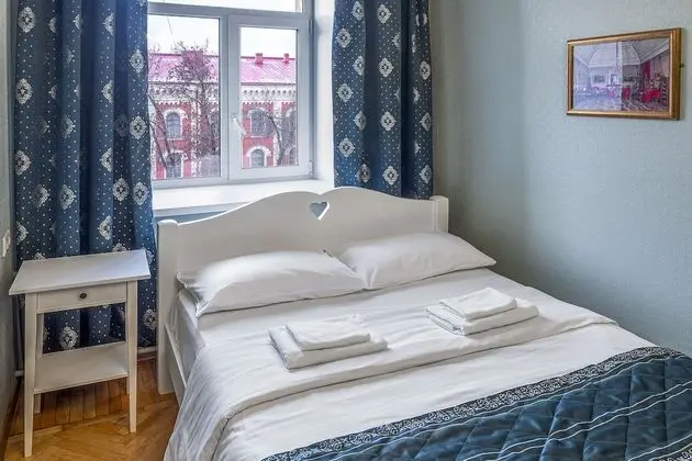 Standard Oda, 1 Çift Kişilik Yatak ve Çekyat, Ortak Banyo