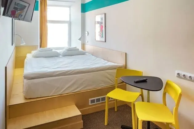 Basic Tek Büyük Yataklı Oda