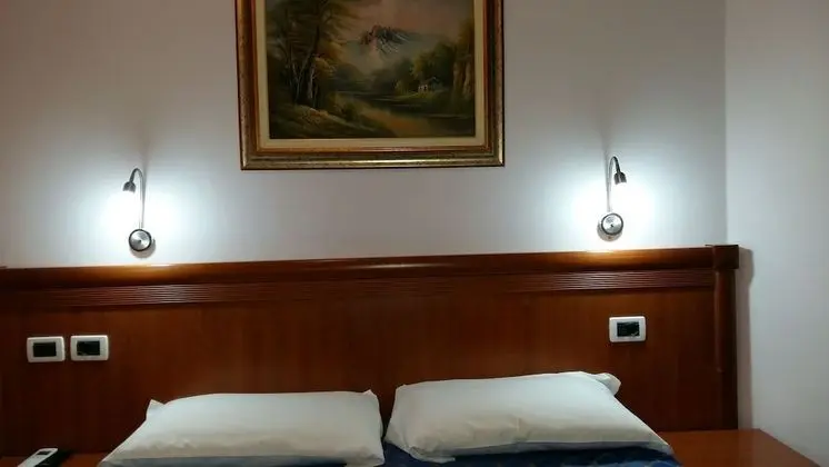 Economy Tek Büyük veya İki Ayrı Yataklı Oda