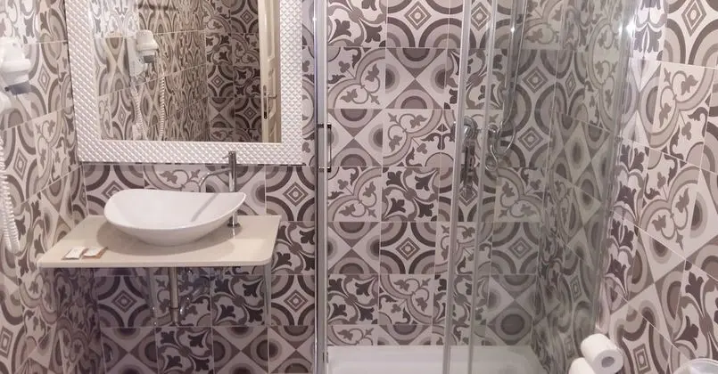 Standard Üç Kişilik Oda