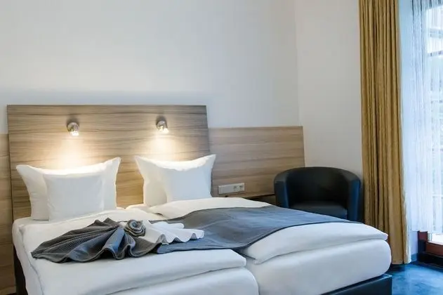 Comfort Tek Büyük Yataklı Oda