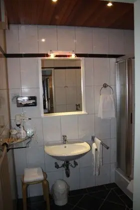 Classic Tek Büyük Yataklı Oda