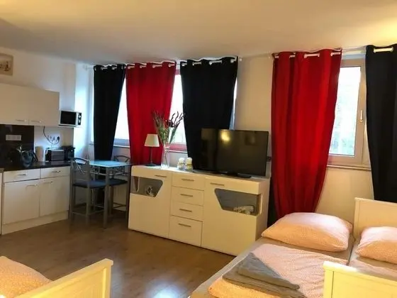Stüdyo (1, incl. 30 EUR  Cleaning Fee)