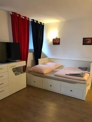 Stüdyo (2, incl. 30 EUR Cleaning Fee)