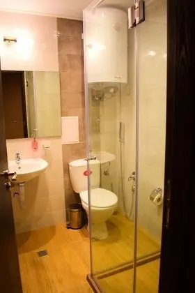 Standard Tek Büyük veya İki Ayrı Yataklı Oda, Dağ Manzaralı