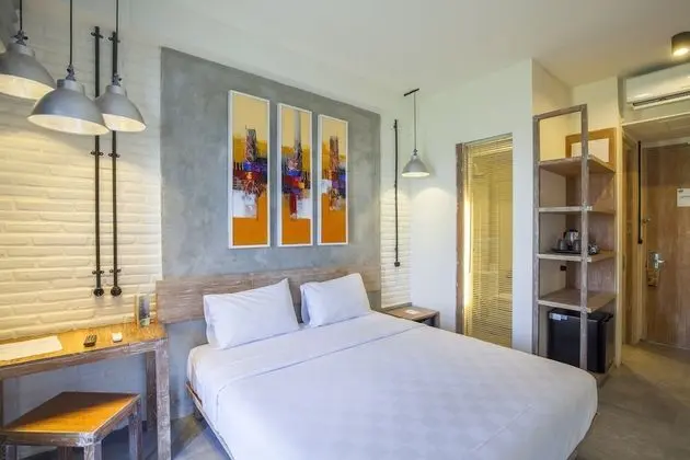 Deluxe Oda, Balkon, Havuz Manzaralı