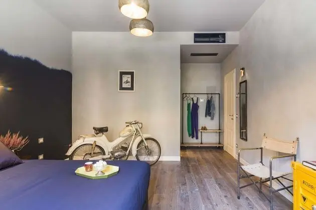 Deluxe Tek Büyük Yataklı Oda (Industriale)