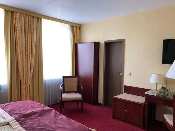 Tek Büyük Yataklı Oda