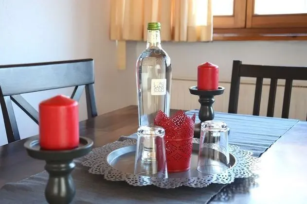 Family Apart Daire, 1 En Büyük (King) Boy Yatak ve Çekyat, Anti Alerjik, Bahçe Manzaralı