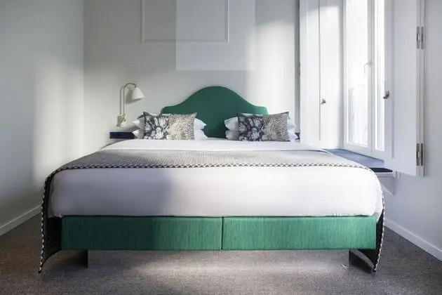 Design Tek Büyük Yataklı Oda