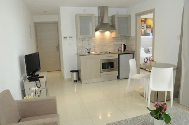 Suit One Bedroom