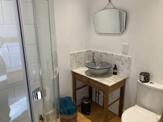 Deluxe Tek Büyük Yataklı Oda, Banyolu/Duşlu, Bahçe Manzaralı