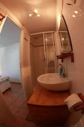 Standard İki Ayrı Yataklı Oda, Banyolu/Duşlu, Dağ Manzaralı (Partagée/Shared occupancy)