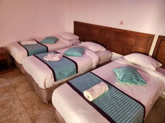 Deluxe Üç Kişilik Oda, 1 Yatak Odası, Havuz Manzaralı, Havuz Kenarı