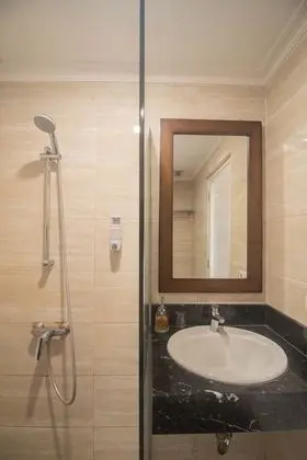 Deluxe Tek Büyük veya İki Ayrı Yataklı Oda