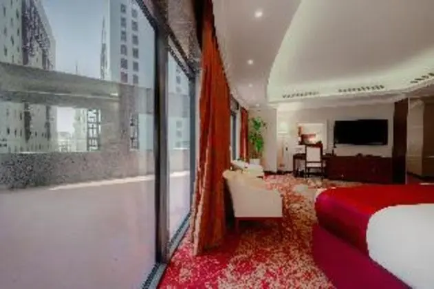 JUNIOR SUITE