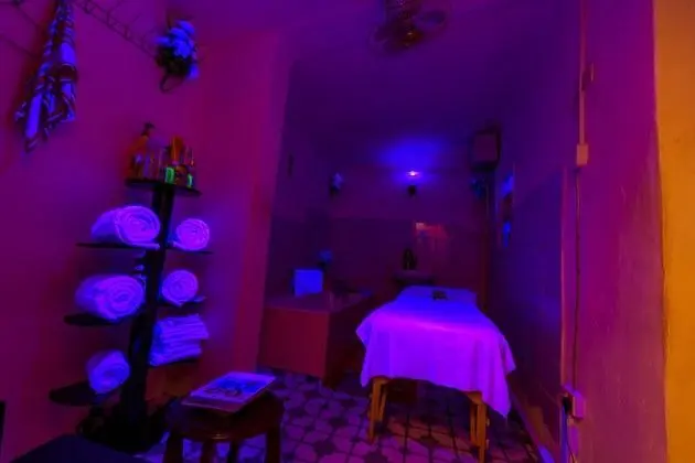 Business Tek Büyük Yataklı Oda, Özel Banyo