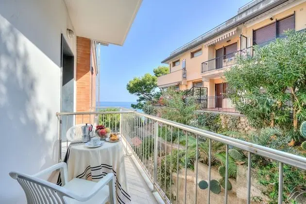 Family Stüdyo, Denize Bakan (Frontline Beach 14 - M2 - Near To The)