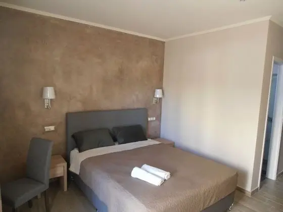 Tek Büyük Yataklı Oda