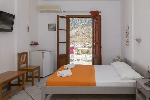 Tek Büyük veya İki Ayrı Yataklı Oda, Deniz Manzaralı