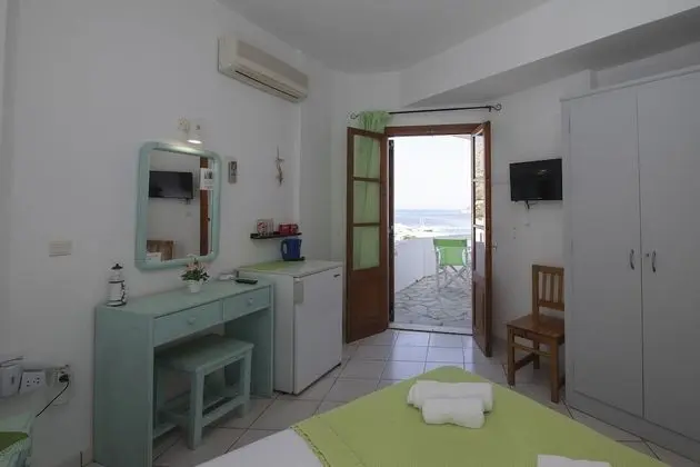Tek Büyük veya İki Ayrı Yataklı Oda, Deniz Manzaralı