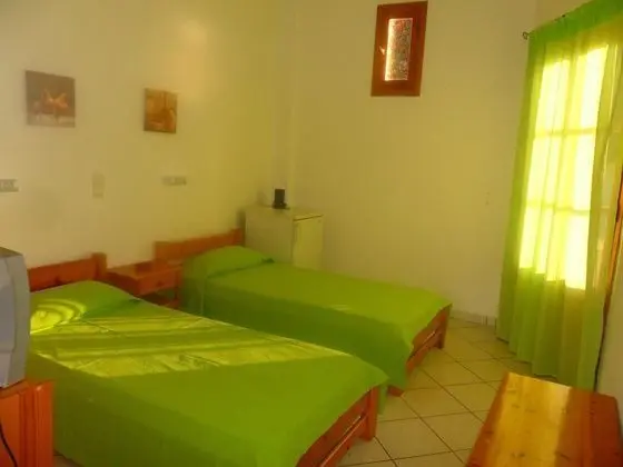 Tek Büyük veya İki Ayrı Yataklı Oda, Deniz Manzaralı