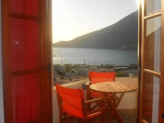Tek Büyük veya İki Ayrı Yataklı Oda, Deniz Manzaralı