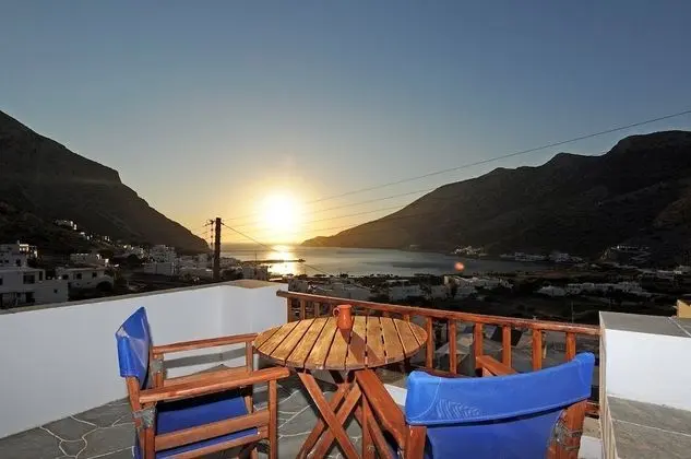Üç Kişilik Oda, Deniz Manzaralı