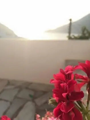 Üç Kişilik Oda, Deniz Manzaralı