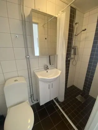 Basic Tek Büyük Yataklı Oda