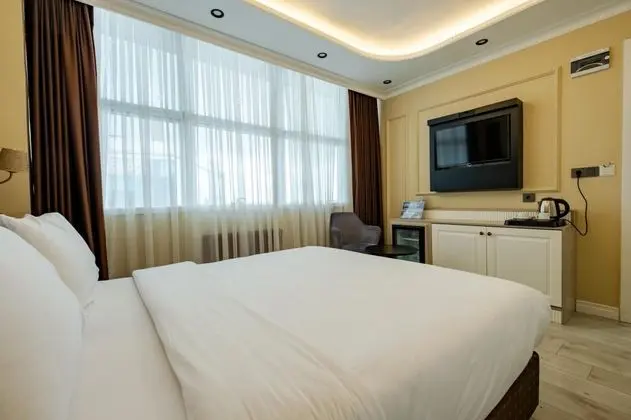 Standart Oda, Şehir Manzaralı, Büyük Yataklı