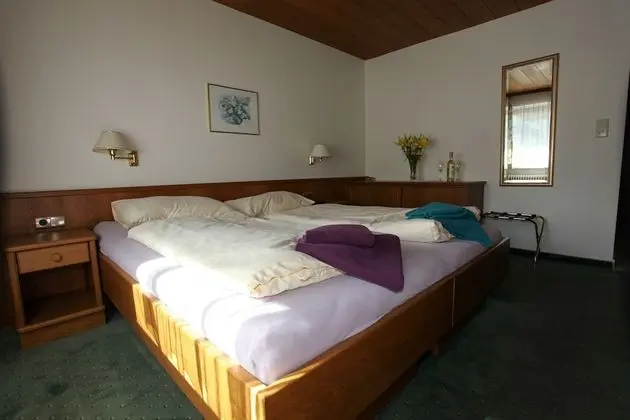 Premium Tek Büyük Yataklı Oda