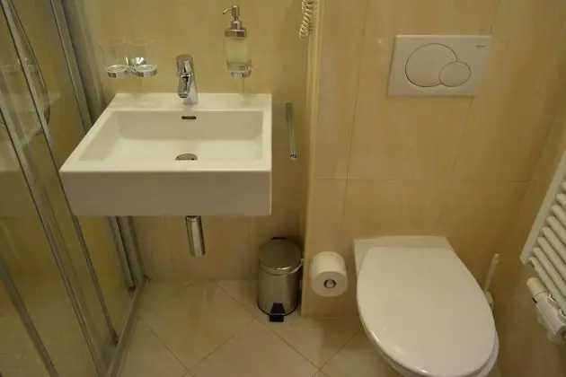 Premium Tek Büyük Yataklı Oda