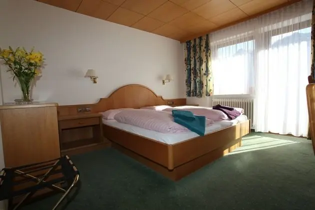 Premium Tek Büyük Yataklı Oda