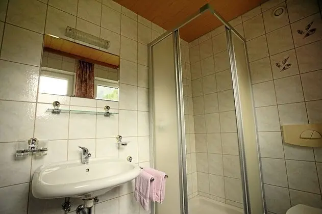 Tek Büyük Yataklı Oda, Balkon, Dağ Manzaralı