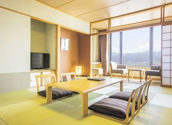 Deluxe Oda (Japanese-Style, 15 Tatami Mats)