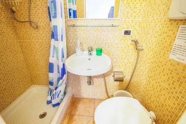 Basic Oda, Sigara İçilmez, Şehir Manzaralı