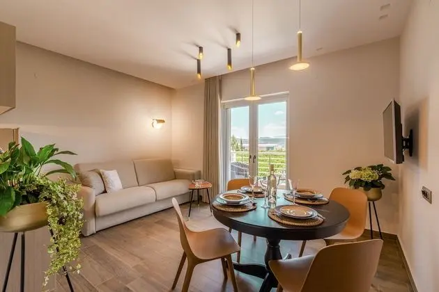Deluxe Apart Daire (Gold)