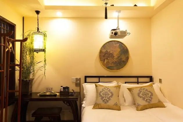 Comfort Tek Büyük Yataklı Oda