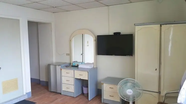 Üç Kişilik Oda, Birden Çok Yatak, Sigara İçilmez