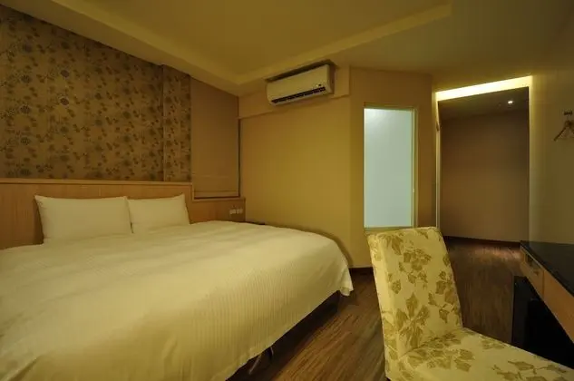 Deluxe Tek Büyük Yataklı Oda, Sıcak Su Havuzu