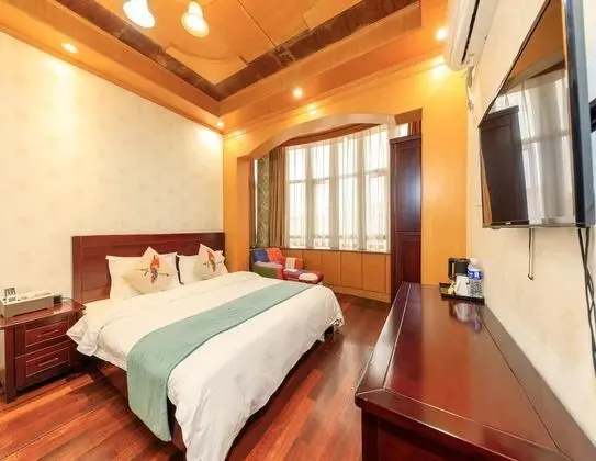 Deluxe Tek Büyük Yataklı Oda